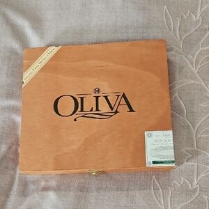 Oliva Wooden Box